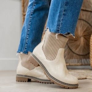 Women's Tan Ankle Boots